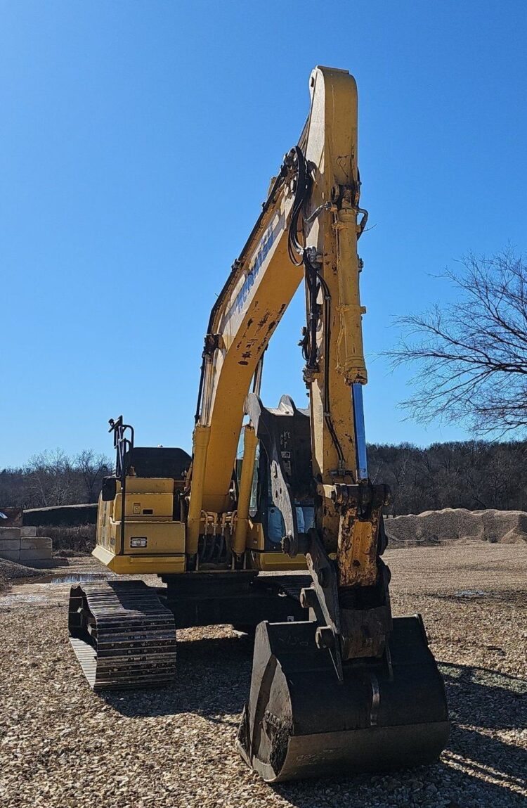 2019 Komatsu PC210LC-11 - Image 3