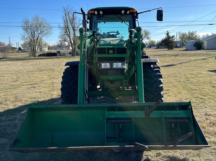 2003 John Deere 7220 - Image 3