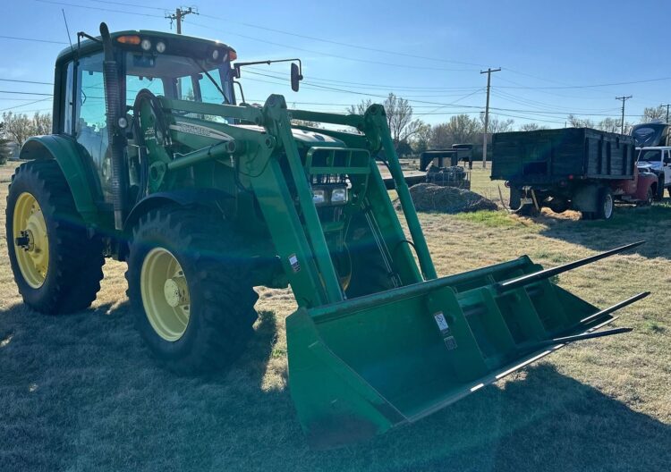 2003 John Deere 7220 - Image 4