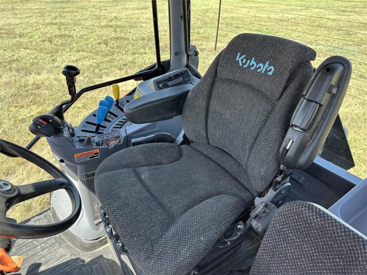 2019 Kubota M7-152 Deluxe - Image 34