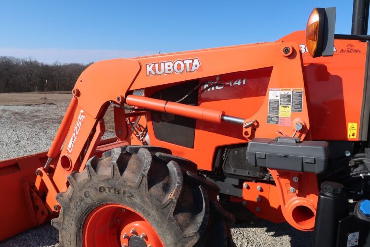 2017 Kubota M6-141 - Image 66