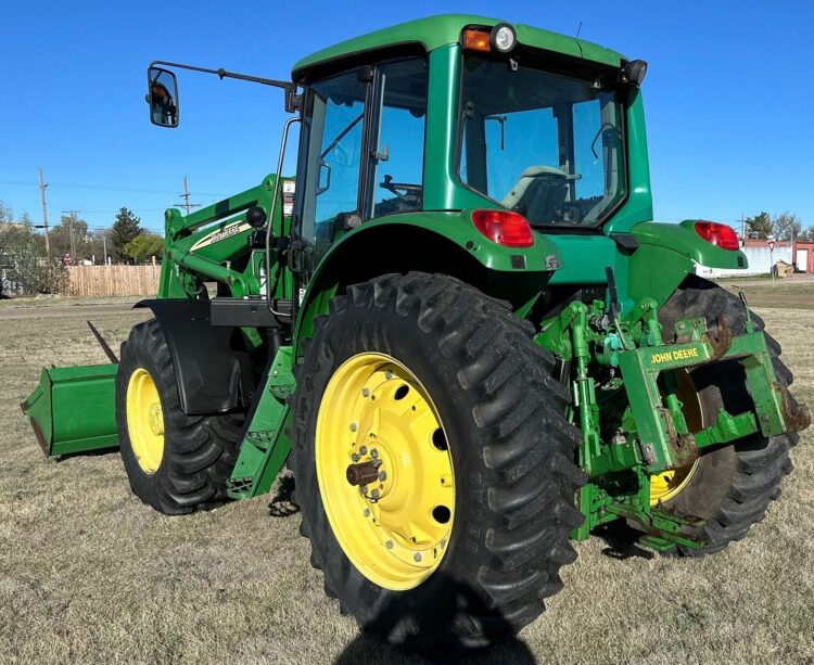 2003 John Deere 7220 - Image 8