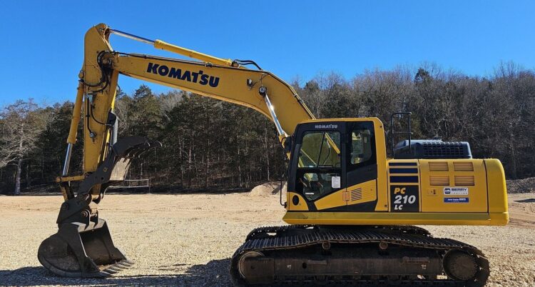 2019 Komatsu PC210LC-11 - Image 9