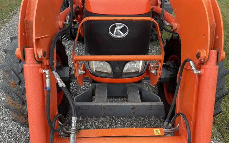 2012 Kubota M135X - Image 9