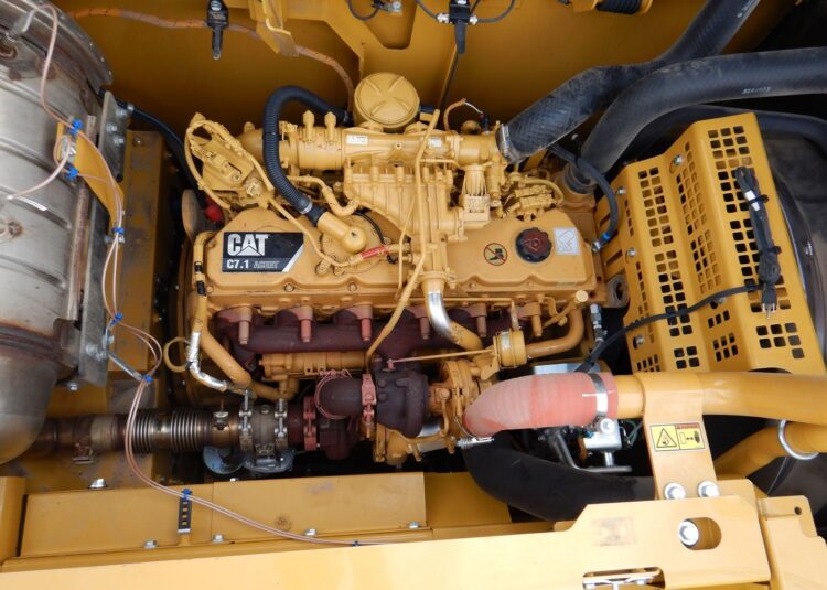 2018 Caterpillar 330FL - Image 100